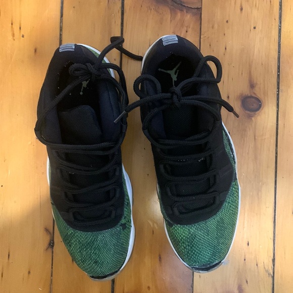 Jordan 11 Low Snakeskin Green - Picture 2 of 4